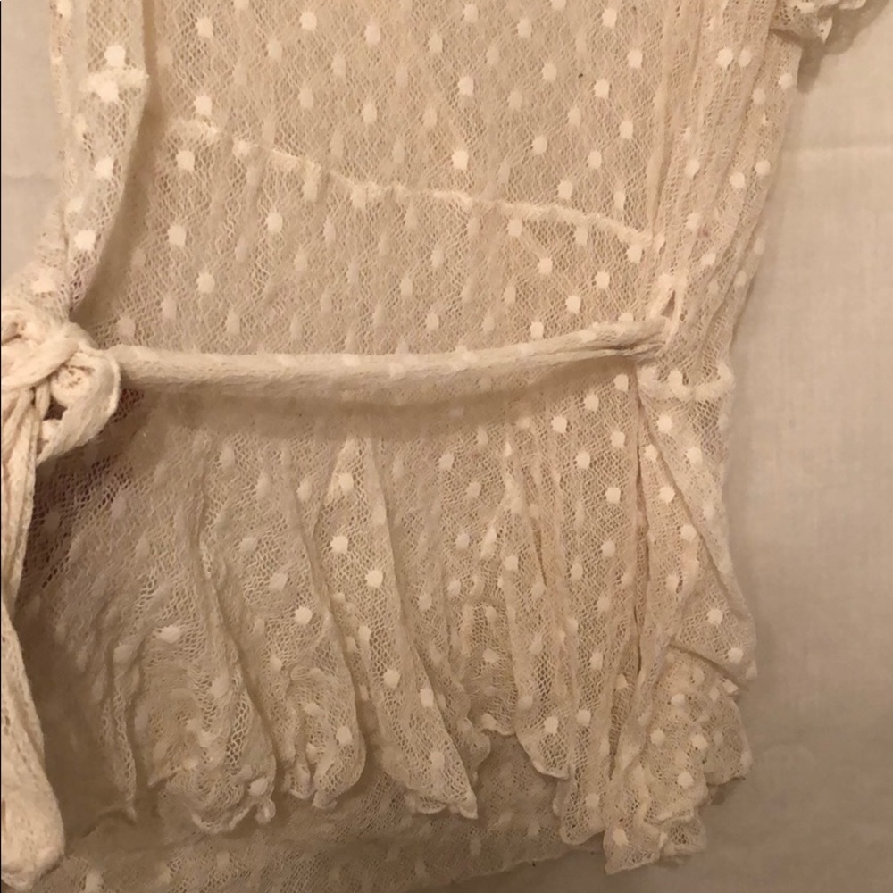Cream wrap top - Picture 4 of 4
